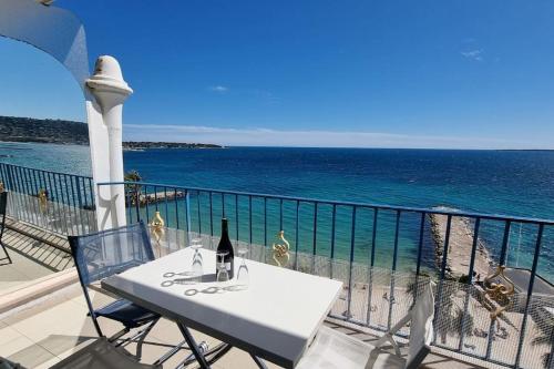 Appartement au Bord de la Mer de Juan-les-Pins Antibes france