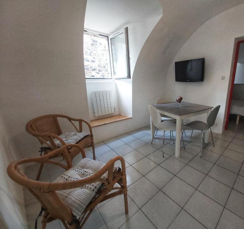 Appartement Au cœur de Chomerac 10 Rue du Vieux Temple 07210 Chomérac