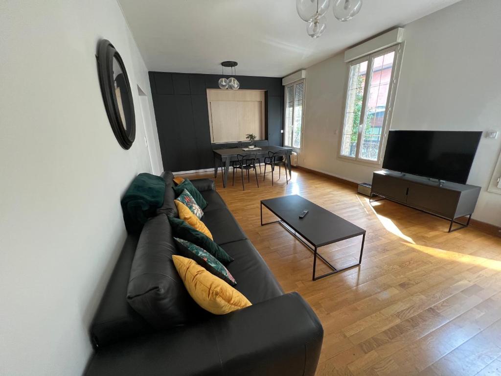 Appartement Au Cœur de Coty Le Havre 3 chambres et billard 90m2 - Les Appartements Océane Etage 1 44 Rue Maréchal Gallieni 76600 Le Havre