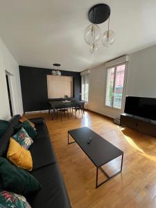 Au Cœur de Coty Le Havre 3 chambres et billard 90m2 - Les Appartements Océane
