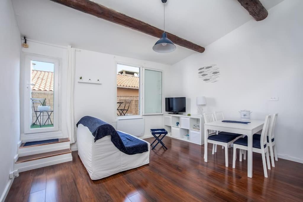 Appartement Au cœur du Panier avec terrasse 2 à 4 personnes climatisation 7 Rue Jean Galland 13002 Marseille