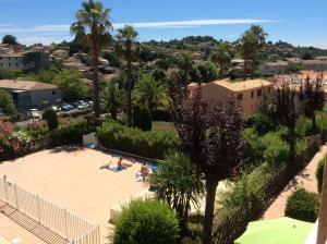 Au calme dans hameau fleuri joli Studio 3 pers piscine parking wi-fi