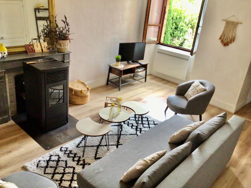 Appartement Au coeur des vignes à proximité des lacs et cascades ambiance cosy poêle à granulés 13 Rue de la Fontaine 39230 Passenans