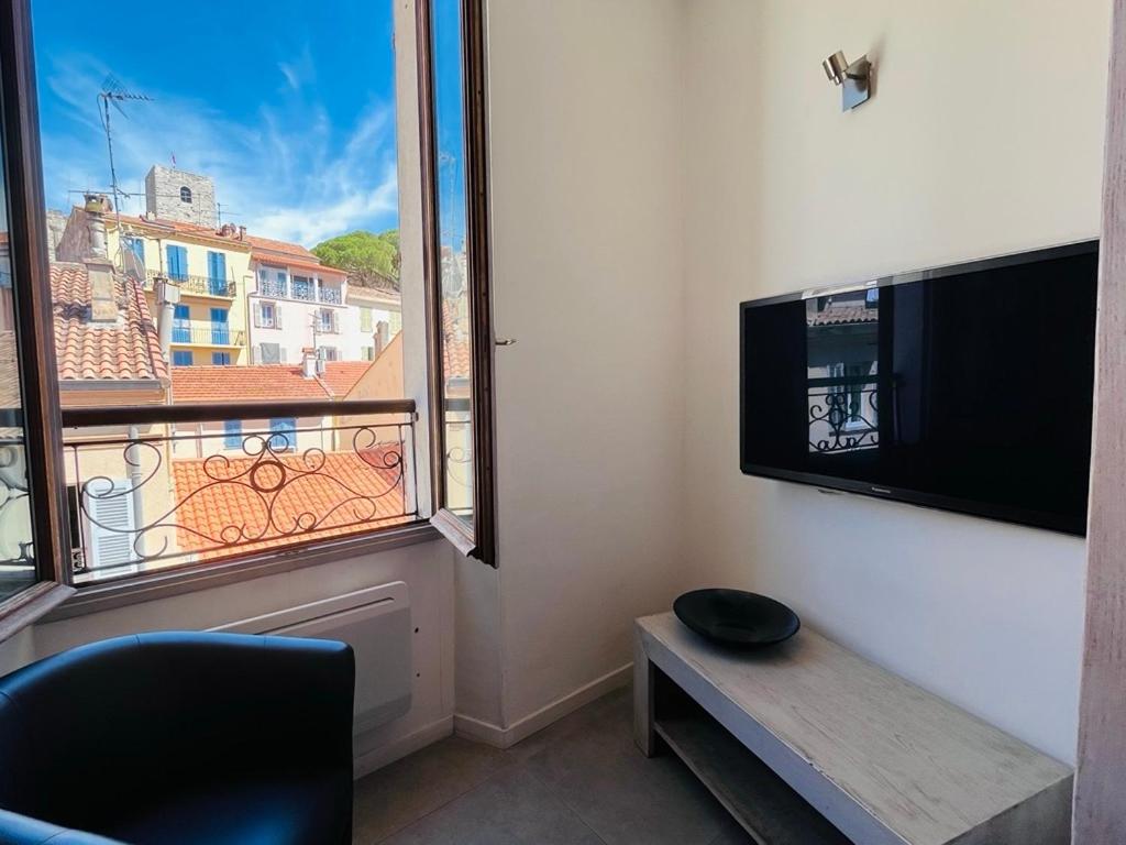 AU COEUR DU PAISIBLE SUQUET VIVEZ CANNES 14 Rue du Pré, 06400 Cannes