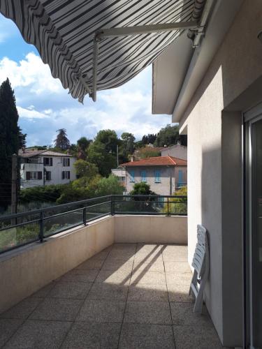 Au Floraly Cagnes-sur-Mer 5 mn à pied gare SNCF et gare routière