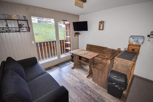 Au Pied des Pistes B48, Chaleureux studio 4 pers, balcon plein SUD, DRAPS NON COMPRIS