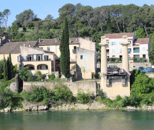 Appartement Appartement au pied du gardon. 6 Avenue du Pont du Gard Remoulins