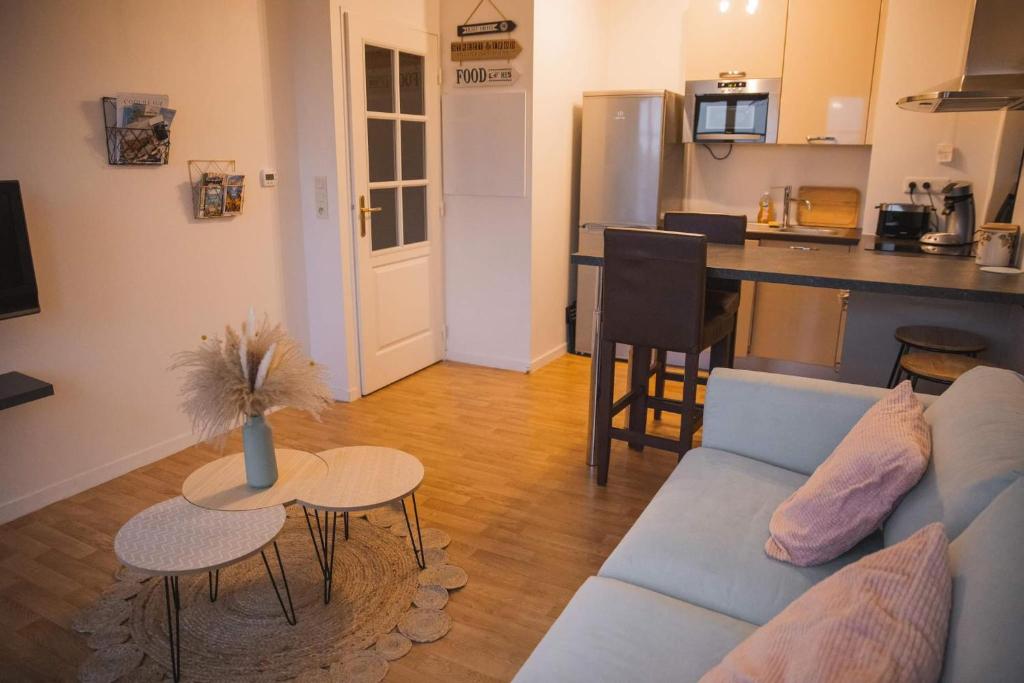 Appartement Au Reflet Du Pont 26 Rue du Bourg 14600 La Rivière-Saint-Sauveur