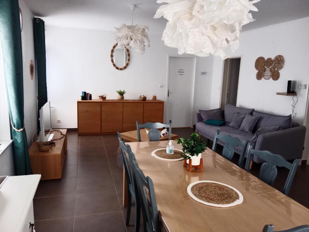 Appartement Au répit centre Thermes Luxeuil T3 2eme 11 Place de la République 70300 Luxeuil-les-Bains