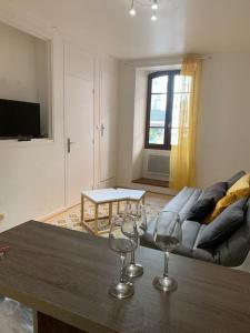 Aubenas : Beau studio, proche du château