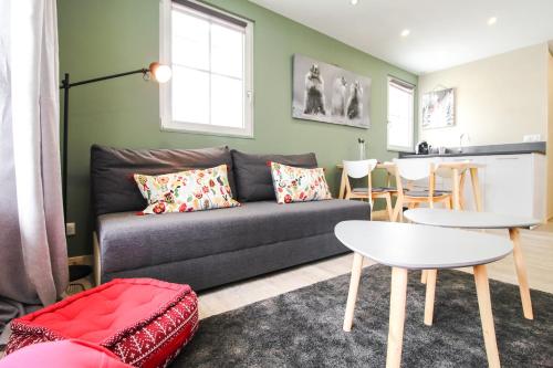 AUDREY - Tastefully renovated, well-equipped 2 bed apartment Flaine Hameau