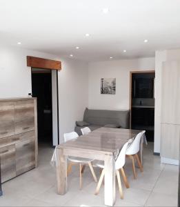 Auron - 2 à 4 personnes - grand appartement - 1 chambre - calme et vue sur les pistes