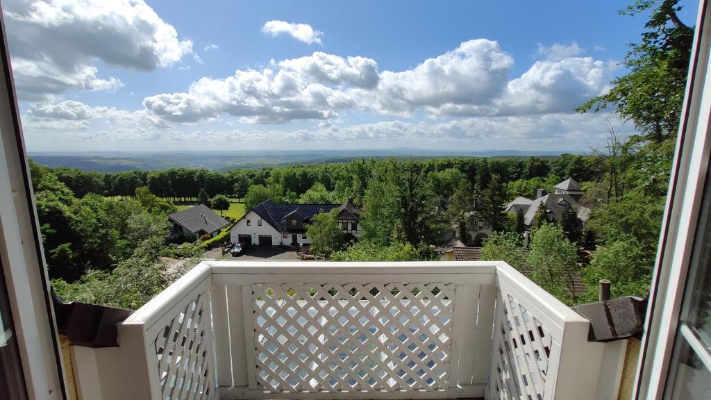 Aussicht pur am Golfplatz Stromberg 8D Tannenweg, 55442 Stromberg