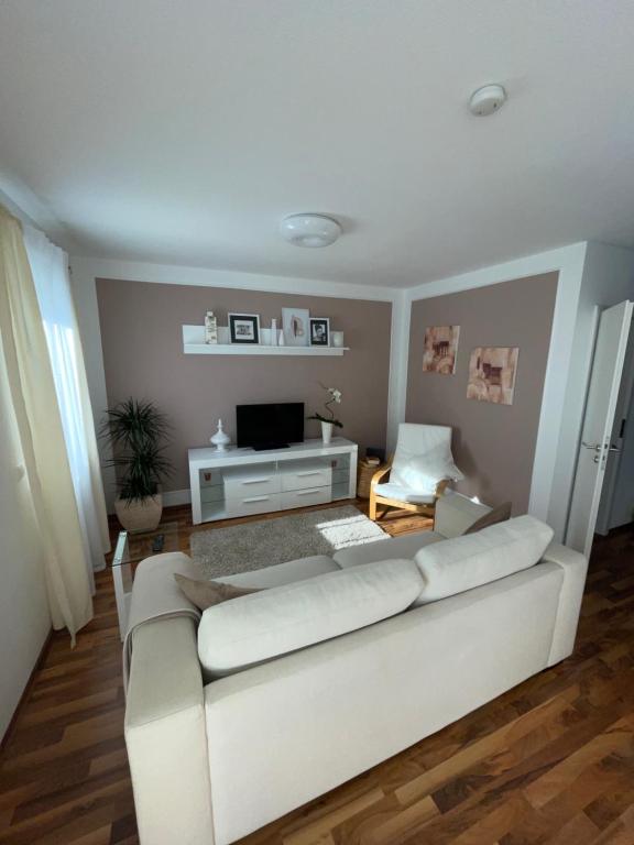 Auszeit - Moderne und gemütliche 2-Zimmerwohnung 4 Wassergasse, 64546 Mörfelden-Walldorf