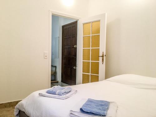 Authentic and beautiful one bedroom apartment Seafront with Garden Cannes