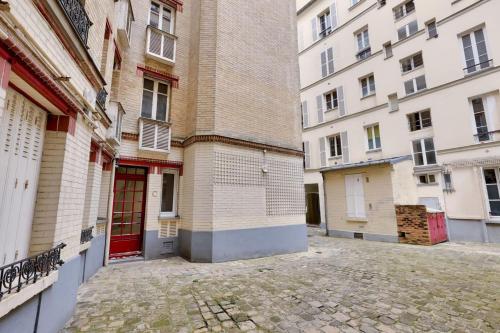 Authentic apartment in Paris 15