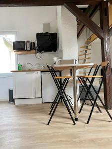 Authentic Loft - 10 min to the city center