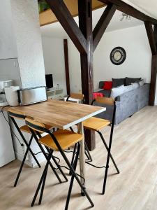 Authentic Loft - 10 min to the city center