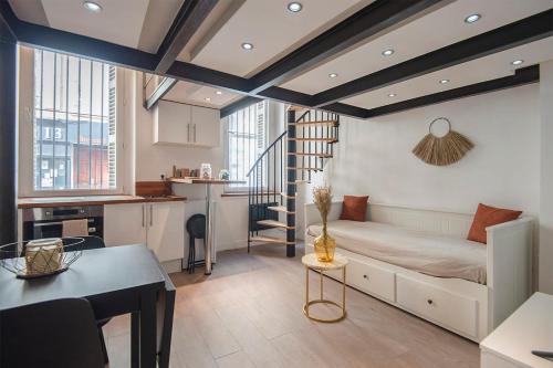 Authentic pied-a-terre nearby the Vieux Port