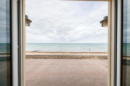 Aux Bains des Mots - vue mer