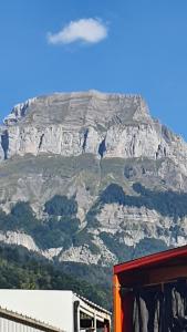 Aux croisements des stations du Mont Blanc