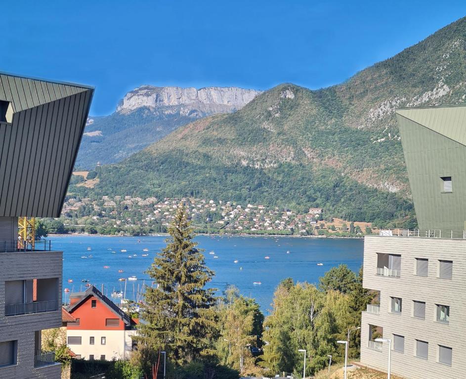 Appartement Aux Premières Loges - Vue Lac 9 Boulevard de la Corniche 74000 Annecy