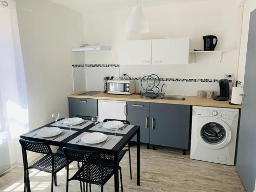 Appartement avec cuisine au centre ville WIFI Montluçon france