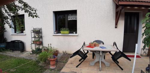 Appartement avec jardin et parking privés Aix-les-Bains france