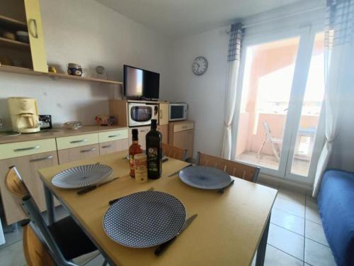 Appartement avec piscine commune à 800 m Plage 5TMED298 Saint Pierre La Mer france