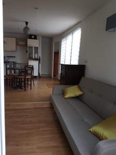 Appartement Appartement avec Terrasse 5 Avenue Roger Saint-Aubin-sur-Mer