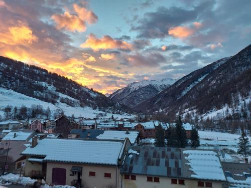 Appartement Appartement avec vue sur la montagne Chemin de Malrif residence la lauze Abriès