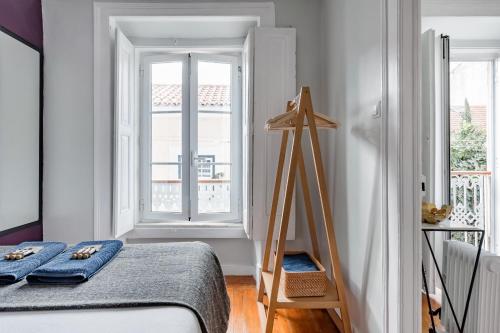 Avenida da Liberdade Area, Bright and Newly Renovated 2 Bedroom Apartment, Lisbon Historical Center