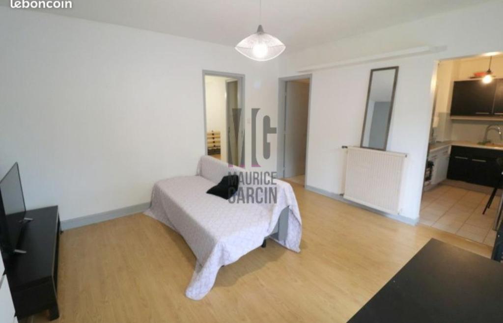 Appartement Avignon / Grand studio de 37m2 + terasse ceinture verte 1 Avenue des Chants Palustres 84000 Avignon