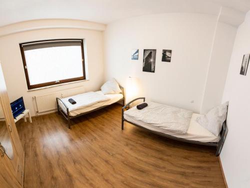 AVR Apartment HOF 1