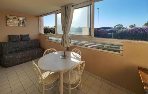 Awesome apartment in Agde with Outdoor swimming pool and 1 Bedrooms