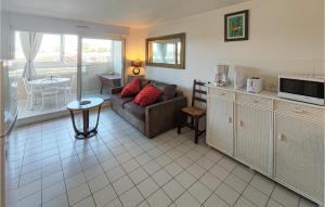 Awesome apartment in Agde with Outdoor swimming pool and 1 Bedrooms