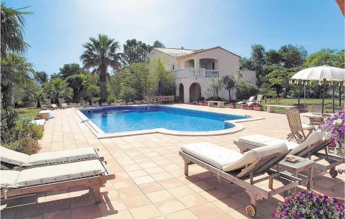 Awesome apartment in Argels sur Mer with 2 Bedrooms, WiFi and Outdoor swimming pool