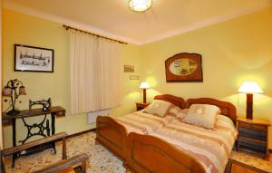 Awesome apartment in Argels sur Mer with 2 Bedrooms, WiFi and Outdoor swimming pool