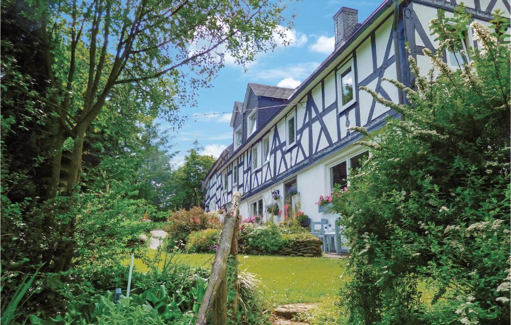 Awesome apartment in Bad Berleburg-Bergh, with 2 Bedrooms and WiFi , 57319 Bad Berleburg