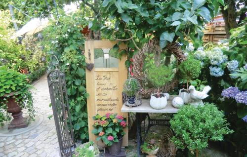 Awesome apartment in Bad Schlema OT Wildb, with 2 Bedrooms