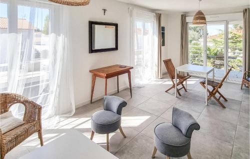 Awesome apartment in Bourcefranc-le-Chapus with WiFi and 2 Bedrooms