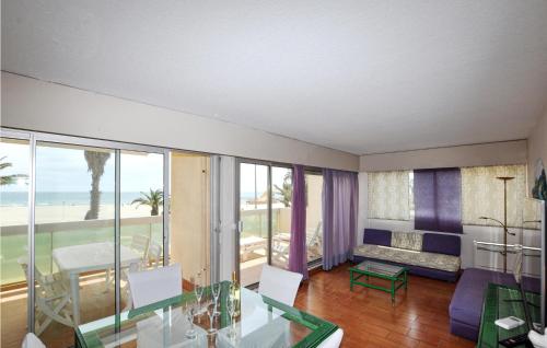 Awesome apartment in Canet en Roussillon with 2 Bedrooms