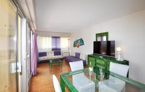 Awesome apartment in Canet en Roussillon with 2 Bedrooms