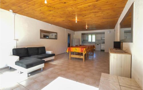 Awesome apartment in Cervione with 2 Bedrooms