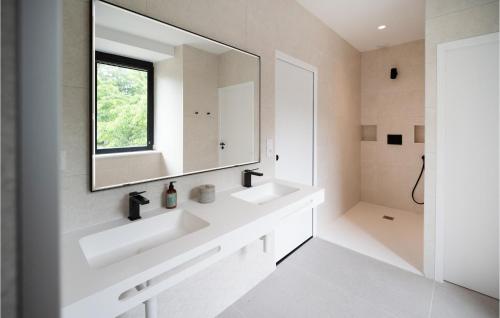 Awesome apartment in Concarneau with Sauna, 1 Bedrooms and Heated swimming pool