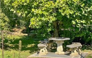 Awesome apartment in Corre with WiFi and 3 Bedrooms