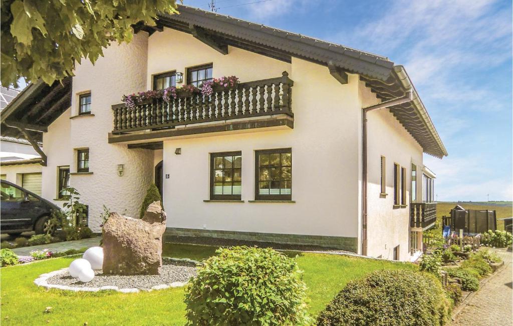 Awesome apartment in Karlshausen with 3 Bedrooms and WiFi , 54673 Karlshausen