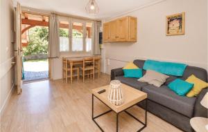 Awesome apartment in Laveissiere with WiFi