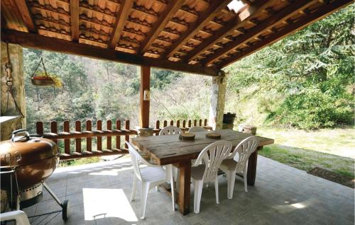 Awesome apartment in Les Salles du Gardon with 2 Bedrooms and WiFi