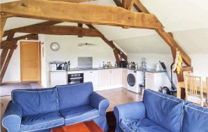 Awesome apartment in Montouss with Outdoor swimming pool, 2 Bedrooms and WiFi